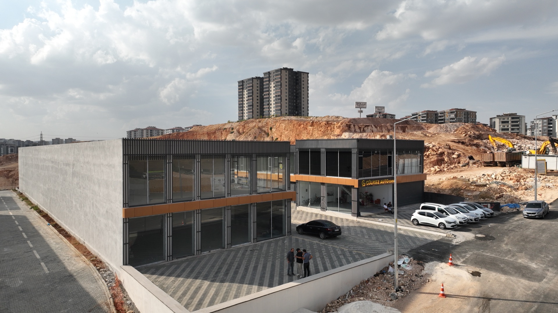 Oto Galeri Sitesi — Simge Alüminyum uygulaması